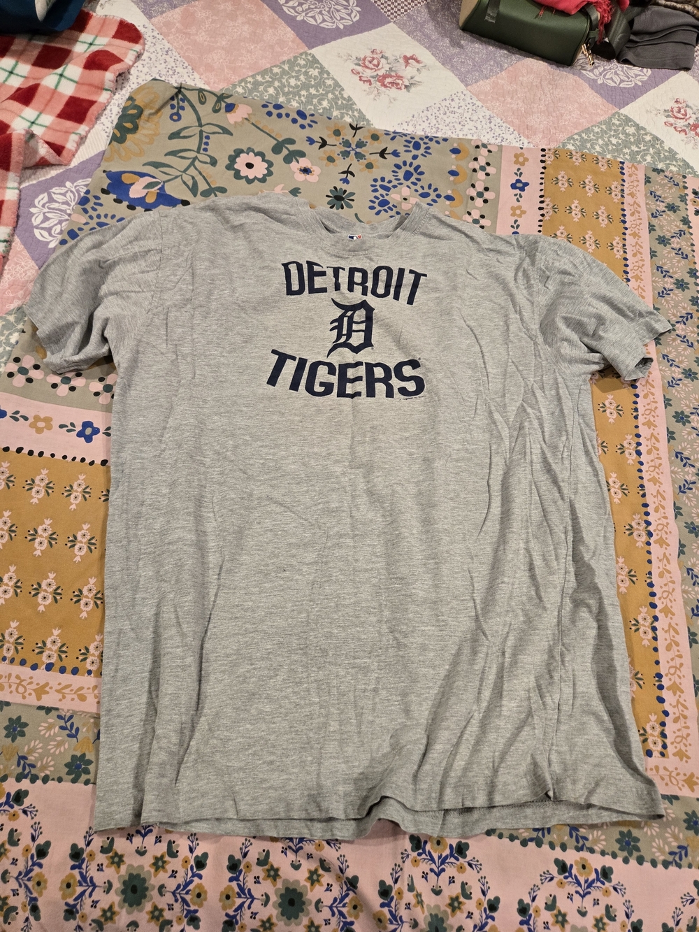 Detroit Tigers Men's Short-Sleeve Tee - Light Gray